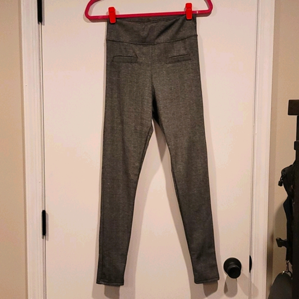 Women's dress leggings with pockets